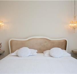 Luxury 6 Bedroom Brac Island Beach Front Villa With Heated Infinity Pool and lift near Sumartin sleeps 12